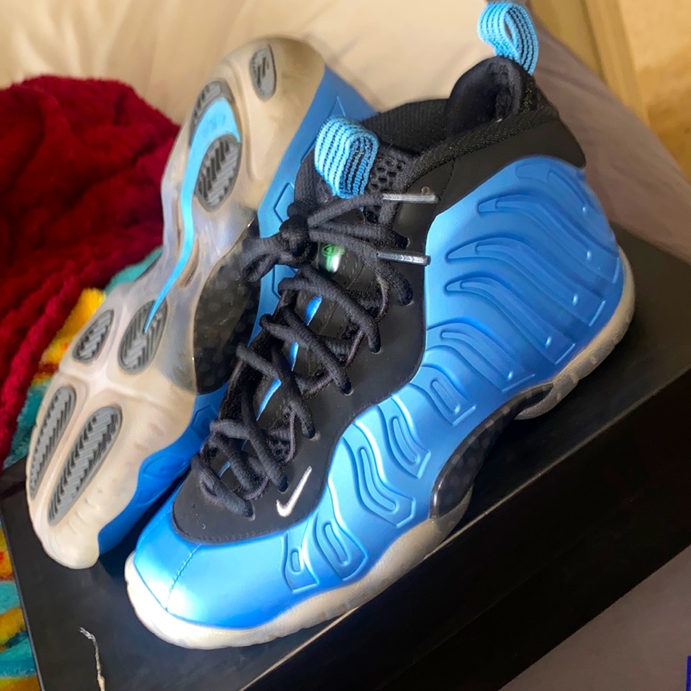 Nike little posite one GS
